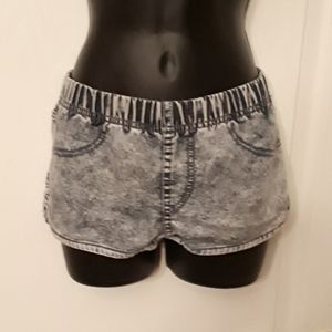 💕CUTE VINTAGE💕H&M Denim blue jean acid wash retro Shorts